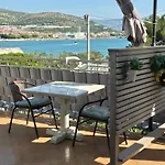 Bresan アパート トロギール