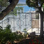 Bresan アパート トロギール