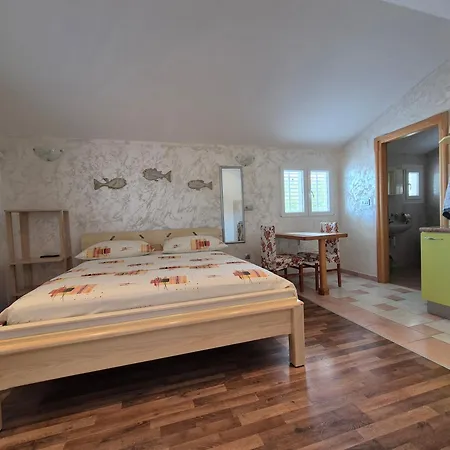Bresan Apartment Trogir